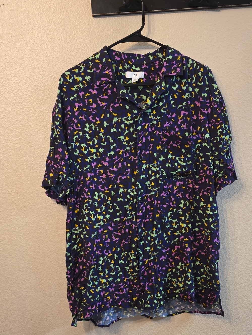 bp Men’s Black Short-Sleeve Button Shirt with Purple, Teal, and Yellow Print